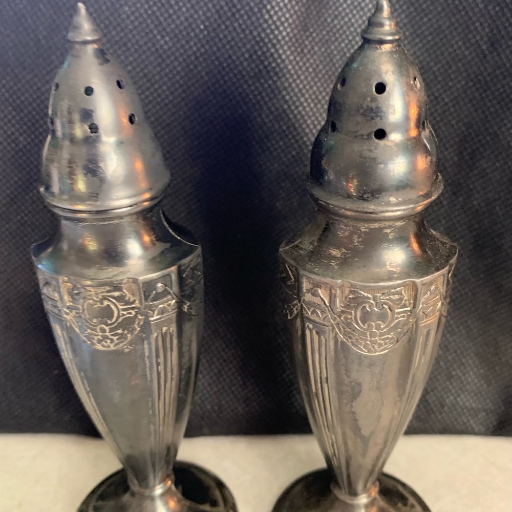 Salt shakers
